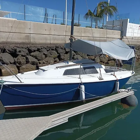 Lanza Boat Hotel na wodzie Arrecife (Lanzarote)