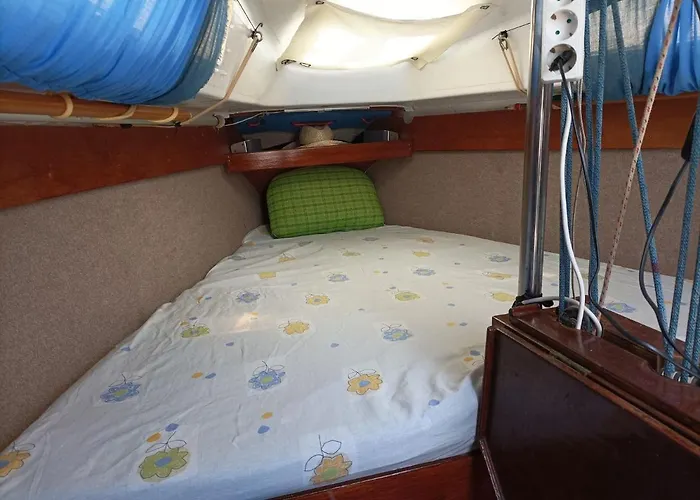 Lanza Boat 船屋 阿雷西费